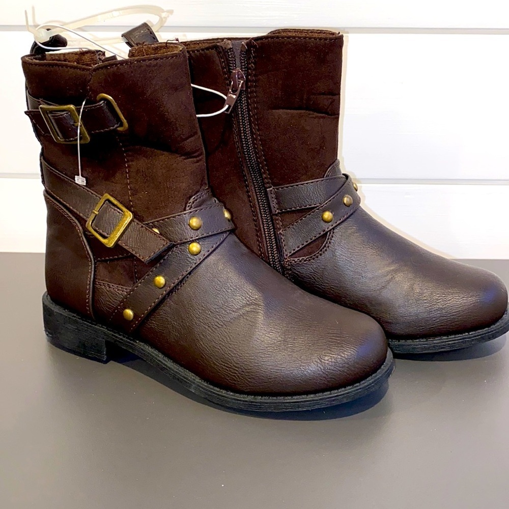 Brown boots size 2M